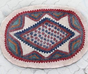 oval-felt-rug2-farwayart
